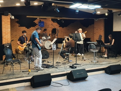 딥오렌지